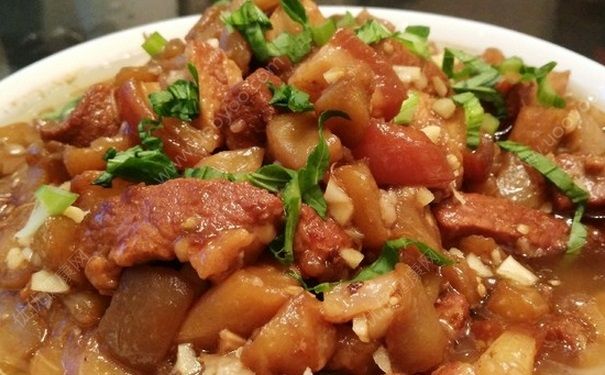 茄子燉肉怎么做好吃？茄子燉肉的家常做法(1)