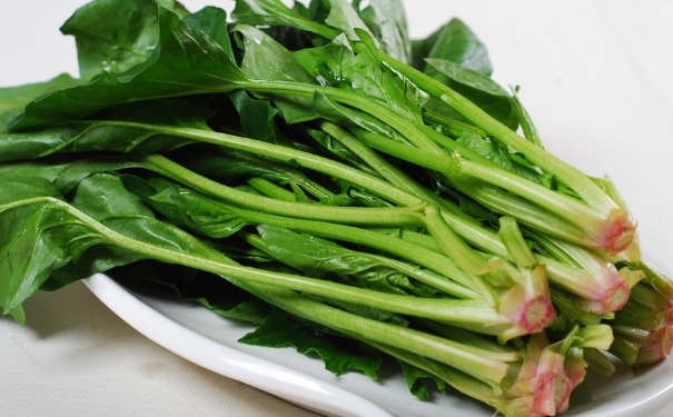 菠菜怎么做給寶寶吃好？寶寶輔食菠菜的做法？(1)