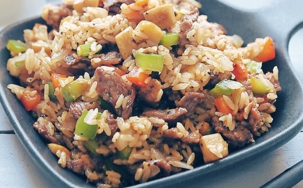 青菜牛肉炒飯?jiān)趺醋觯壳嗖伺Ｈ獬达埖淖龇?1)