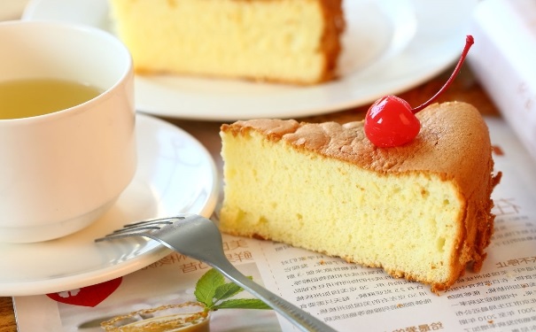 怎么做戚風(fēng)蛋糕？戚風(fēng)蛋糕的材料有哪些？(1)