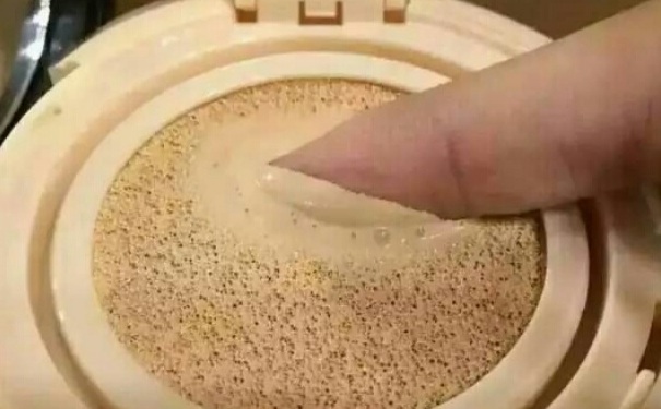 先用遮瑕還是粉底液？遮瑕和粉底順序是怎樣的？(1)