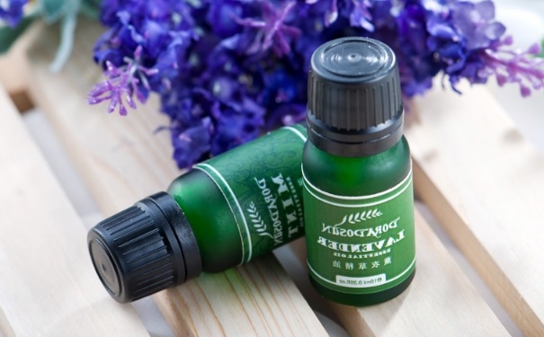 薰衣草精油可以收縮毛孔嗎？薰衣草精油的作用有哪些？(1)