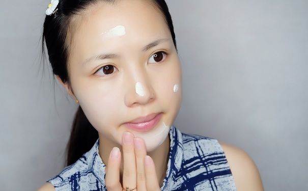 怎么化妝不容易脫妝？怎么樣化妝不脫妝？(1)