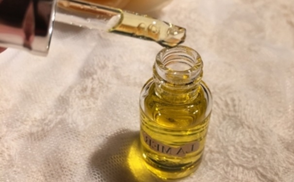 精華油和精油一樣嗎？精華油和精油有什么區(qū)別？(1)