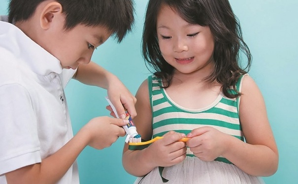 如何讓孩子喜歡刷牙？怎么讓孩子習(xí)慣刷牙呢？(1)