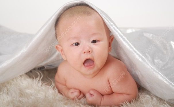 孩子長痱子了怎么辦？怎么預(yù)防孩子長痱子？(1)