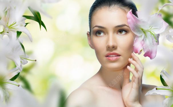 女性更年期潮熱失眠怎么辦？女性更年期潮熱失眠怎么調(diào)理？(1)