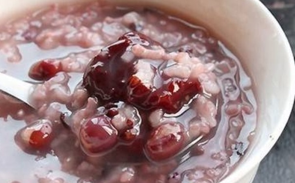 痛經(jīng)可以吃什么食物緩解？哪些食物有助于緩解痛經(jīng)？(1)