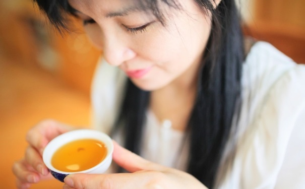 喝茶會(huì)導(dǎo)致女人貧血嗎？女人喝茶會(huì)引起貧血嗎？(1)