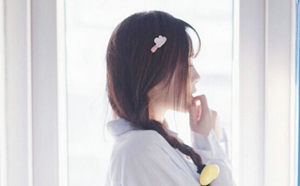 初二女孩穿什么樣的胸罩？初二女生穿多大胸罩？(1)