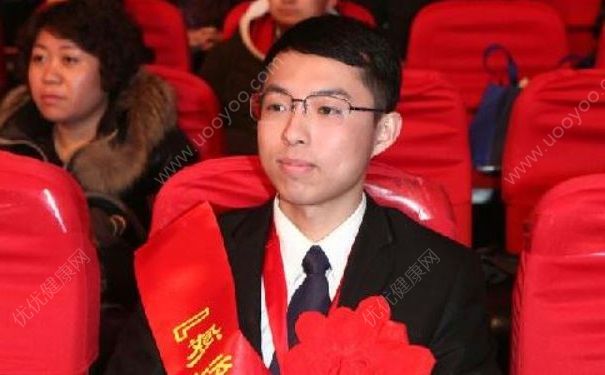 29歲醫(yī)生因牙疼引發(fā)敗血癥離世，牙疼該怎么治療護(hù)理？(1)