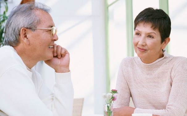 老年人疲勞會(huì)引來(lái)哪些疾?。坷夏耆诵睦硪钟粼趺崔k？(1)