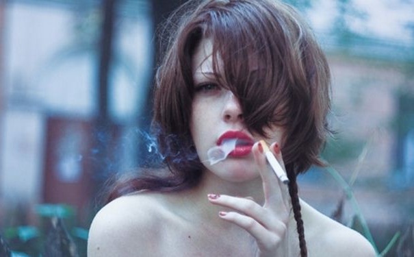 吸煙對(duì)女性健康有哪些傷害？女性戒煙有哪些好方法？(1)