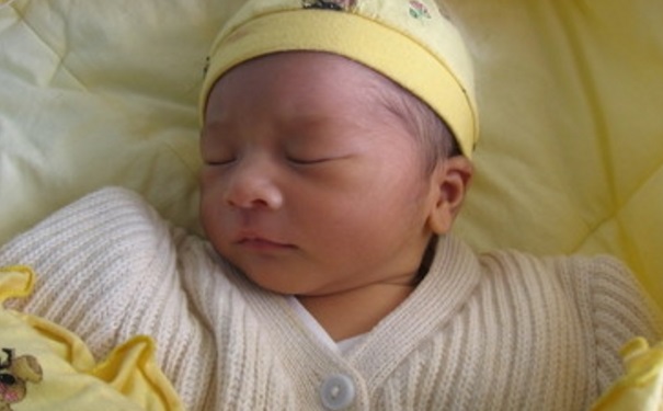 如何保護新生兒的眼睛？新生兒眼睛保健方法有哪些？(1)
