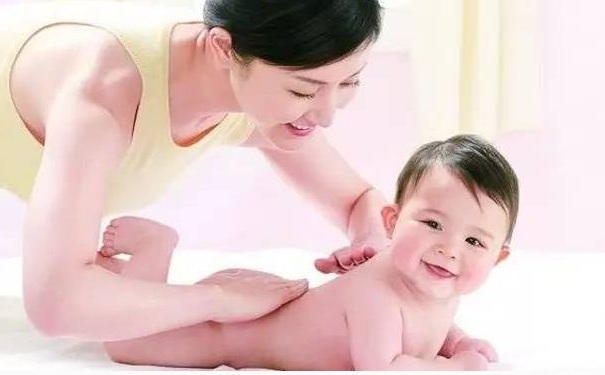 寶寶拉綠屎是什么原因？嬰兒拉綠屎該怎么辦？(1)