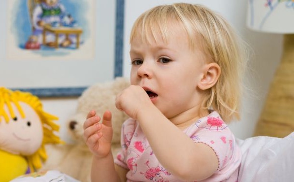 孩子咳嗽老不好如何護(hù)理？治療咳嗽吃什么好？(1)