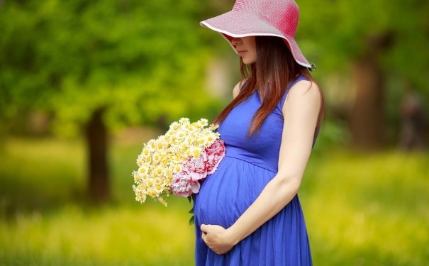孕婦臉浮腫怎么調(diào)理？如何消除孕婦臉浮腫？(1)