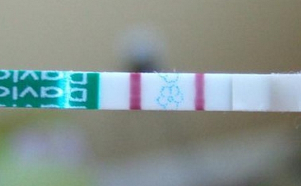 驗孕試紙兩條線一定是懷孕嗎？驗孕試紙兩條杠會不會有錯？(1)
