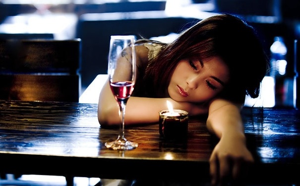 意外懷孕喝酒了對(duì)胎兒有影響嗎？意外懷孕喝了酒怎么辦？(1)