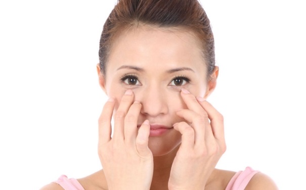 眼睛疲勞吃什么能調(diào)理？緩解眼疲勞的妙招有哪些？(1)