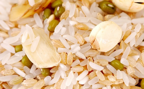 經(jīng)常失眠吃什么最好？失眠的食療偏方有哪些？(1)