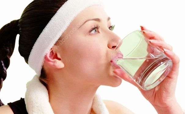 夏天喝冷水好還是和熱水好？夏天怎么喝水更健康？(2)