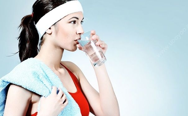 夏天喝冷水好還是和熱水好？夏天怎么喝水更健康？(4)
