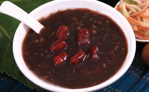 喝什么粥去除體內(nèi)濕氣？體內(nèi)濕氣重喝什么粥好？(1)