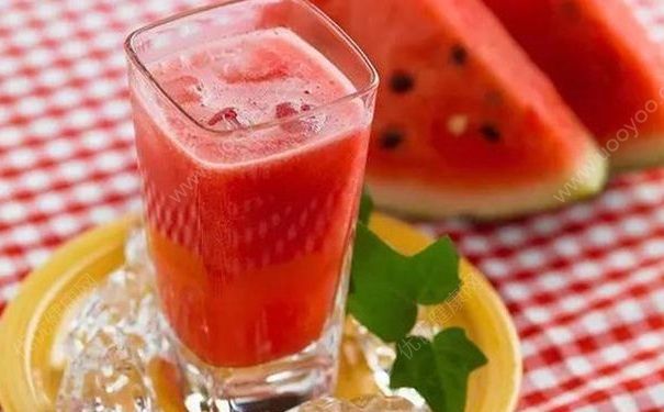 夏季喝西瓜番茄汁能治療感冒嗎？遠(yuǎn)離感冒有哪些食療偏方？(1)