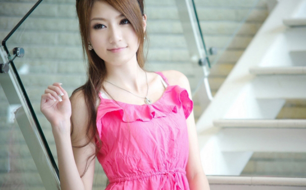 喉嚨發(fā)炎要怎樣應(yīng)對？喉嚨發(fā)炎的調(diào)理方法是怎樣的(1)