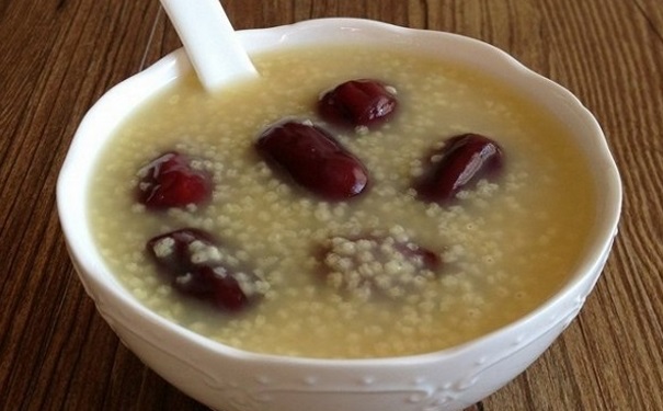 失眠有什么好的食療方法？容易失眠吃什么食物最好？(1)