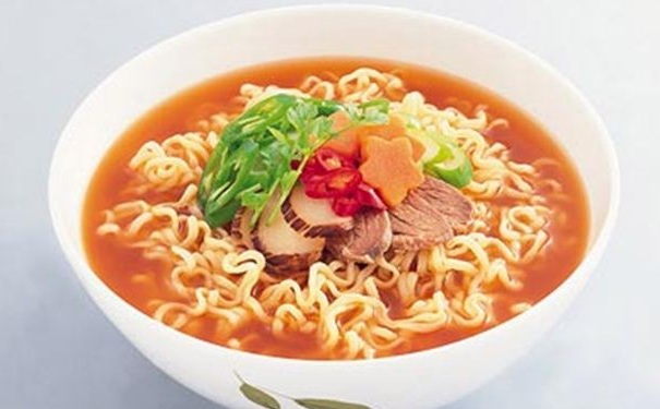 長(zhǎng)期食用方便面會(huì)有什么危害？常吃方便面有哪些危害？(1)