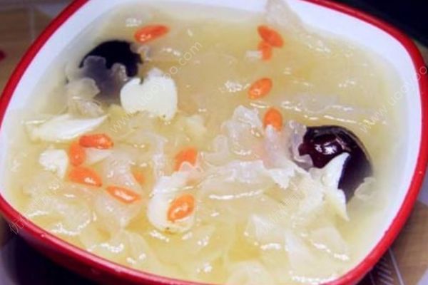 春季養(yǎng)生需養(yǎng)肝！推薦三款補(bǔ)肝湯品！(1)