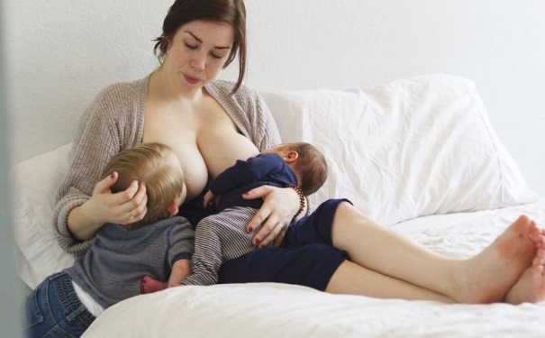 寶寶母乳咬奶頭怎么辦？寶寶咬奶頭疼怎么辦？(1)