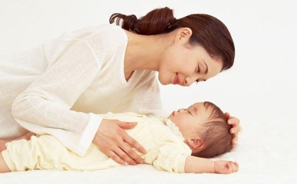 保姆掌摑1歲幼兒，照顧寶寶有什么要注意的？(2)