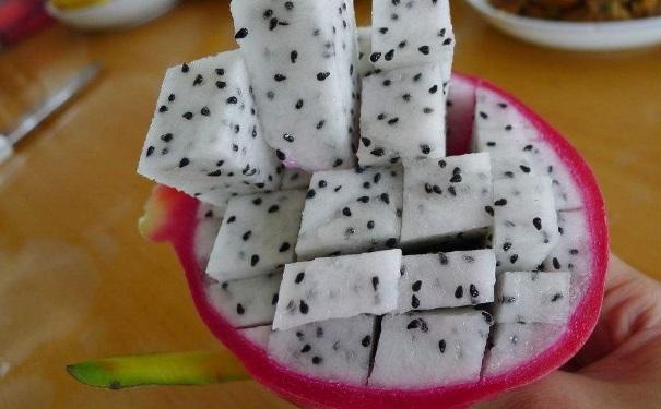 孕婦吃火龍果好不好呢？孕婦吃火龍果好處有哪些？(1)