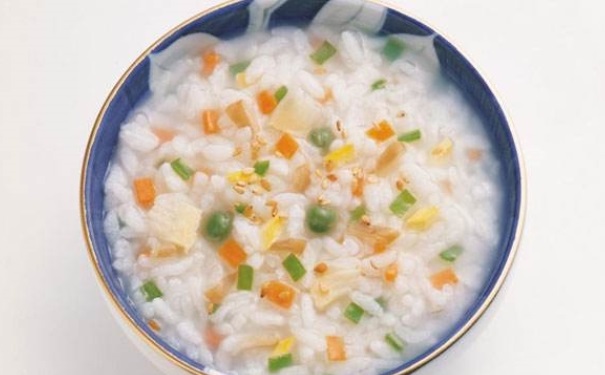 嬰兒如何添加輔食？寶寶輔食添加要遵循什么原則？(1)