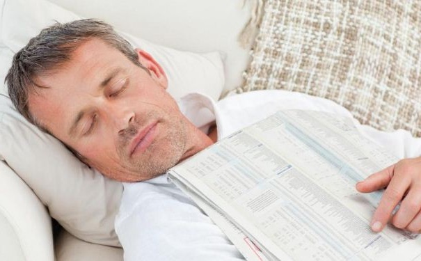 做哪些事情對(duì)老人的睡眠有幫助？老年人睡覺(jué)應(yīng)避免的禁忌？(1)