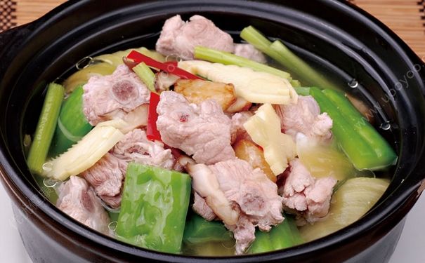 經(jīng)期豐胸藥膳有哪些？女性經(jīng)期吃什么豐胸？(1)