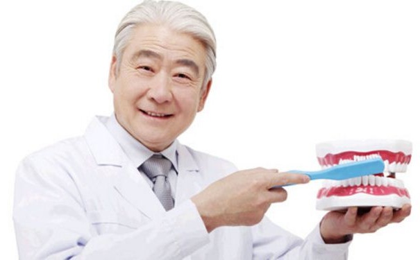 牙齒健康保健有哪些方法？老年人牙齒保健有哪些誤區(qū)？(1)