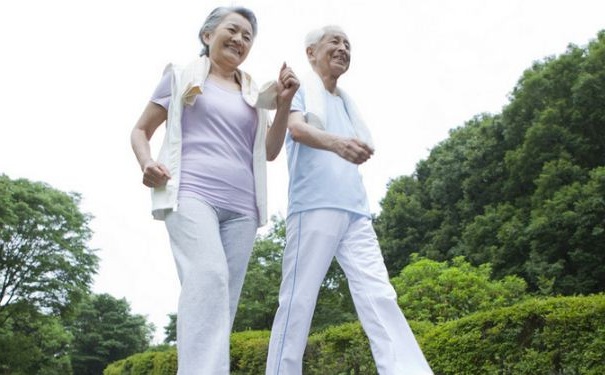 老年人運(yùn)動保健有哪些要點(diǎn)？老人冬季運(yùn)動有哪些注意事項(xiàng)？(1)