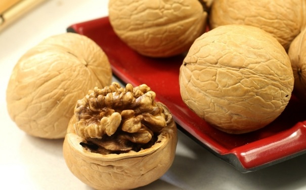 適合經(jīng)期吃的食物有哪些？女性經(jīng)期吃什么食物更健康？(1)