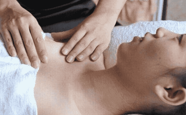 產(chǎn)后催乳怎么按摩？有哪些好的催乳方法呢？(1)