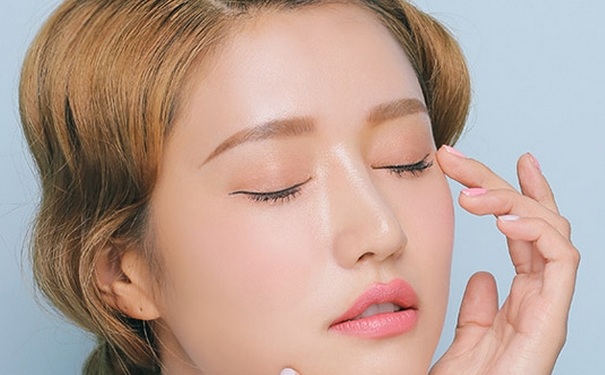 生完孩子后皮膚暗黃怎么辦？產(chǎn)后皮膚暗黃怎樣調(diào)理？(1)