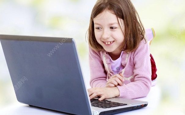 孩子玩電腦多久合適？如何控制孩子玩電腦？(1)