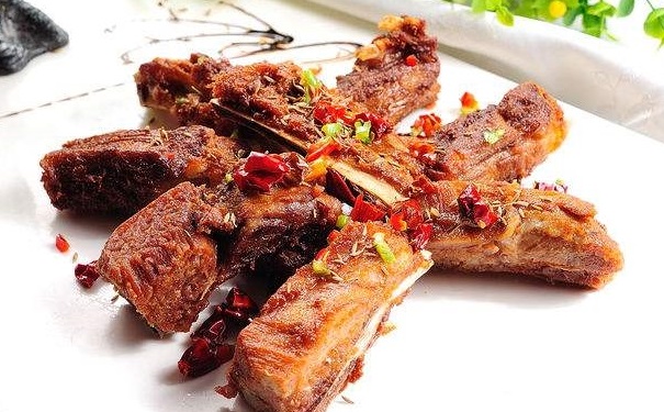 口腔潰瘍忌食什么？治療口腔潰瘍的常用偏方(1)