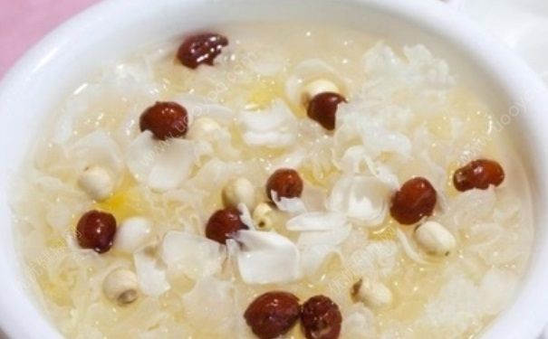 冬季喝什么粥補(bǔ)血？冬季補(bǔ)血吃什么好？(1)