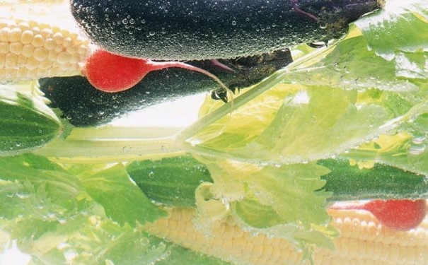 焯過(guò)蔬菜后的水還能用嗎？如何處理焯過(guò)蔬菜后的水？(1)