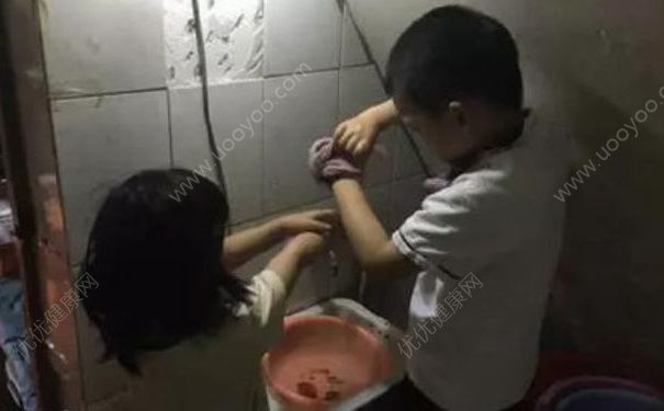 女兒高燒40.2度昏迷一整天，爸爸在喝酒不管，發(fā)高燒該怎么辦？(4)