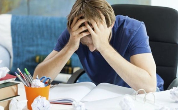 男性焦慮癥的病因有哪些？焦慮癥該怎樣自我治療？(1)